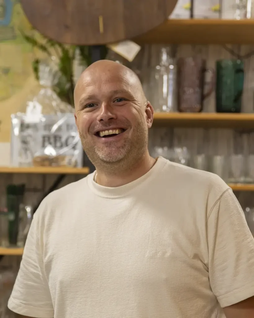 Ivo Thuinte in de winkel