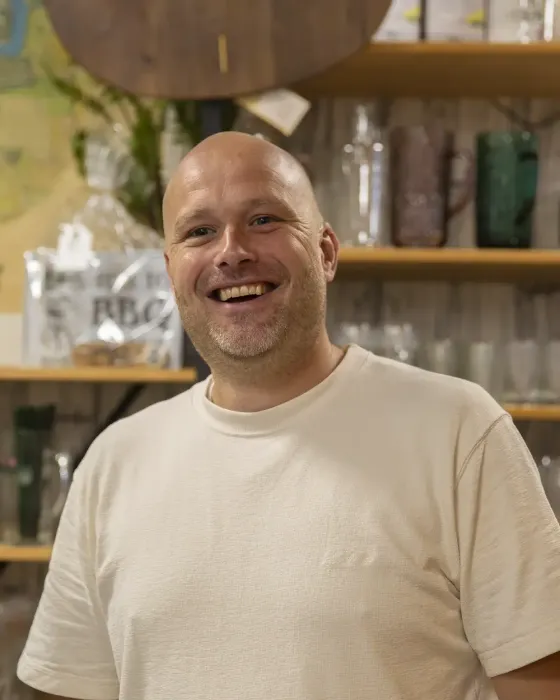 Ivo Thuinte in de winkel